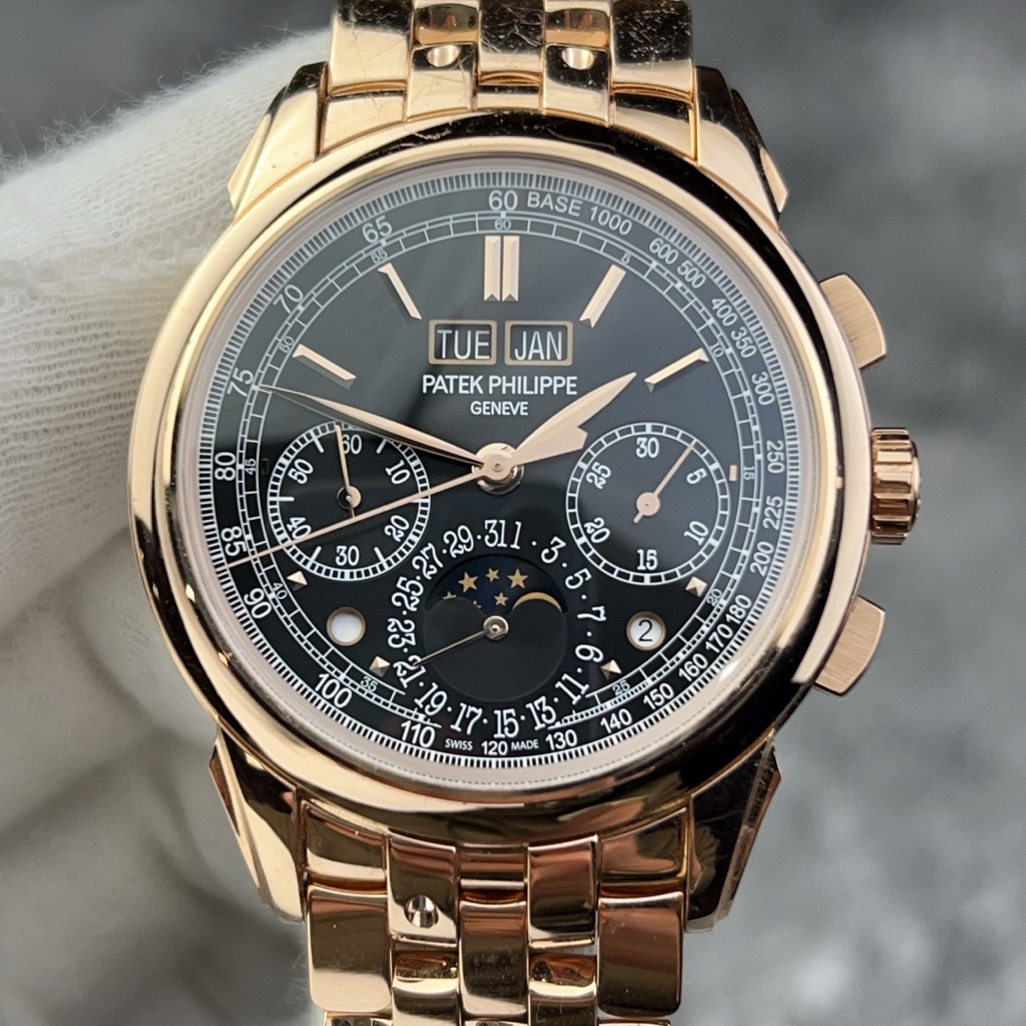パテック フィリップ パーペチュアルカレンダー クロノグラフ 5270/1R-001